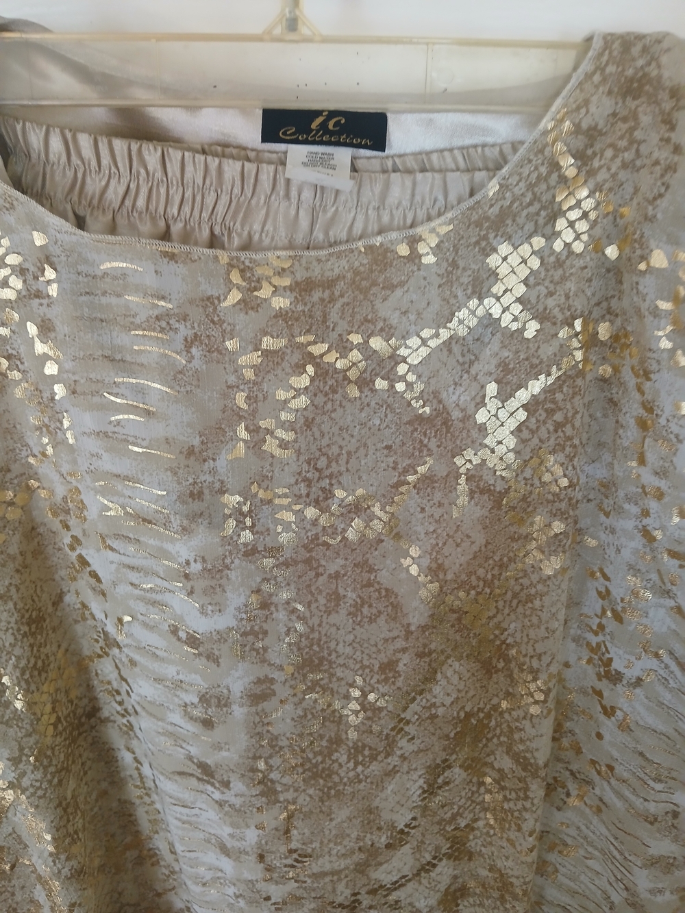 IC COLLECTION 3 Pc Cream Tunic with Gold Foil Pattern